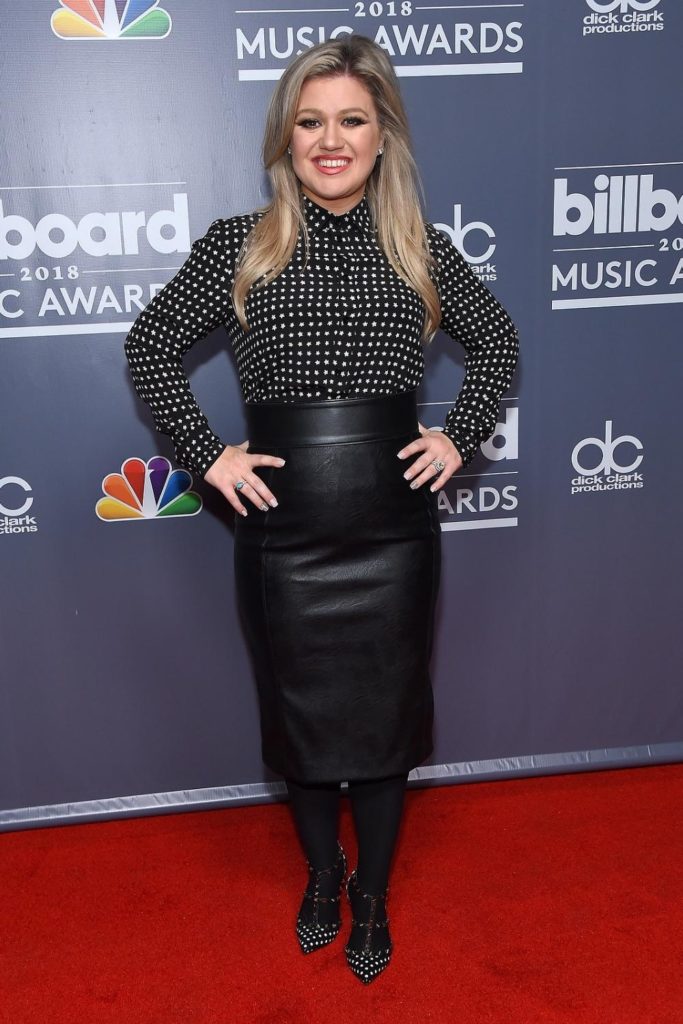Kelly Clarkson’s Height and Weight