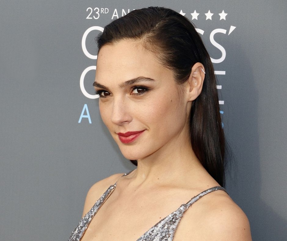 Gal Gadot’s Height, Weight, Dating History, Body Measurements, Net Worth & More