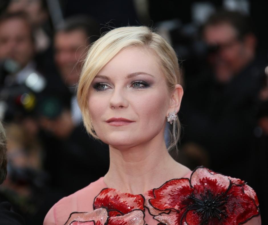 Kirsten Dunst’s Height, Weight, Dating History, Body Measurements, Net Worth & More